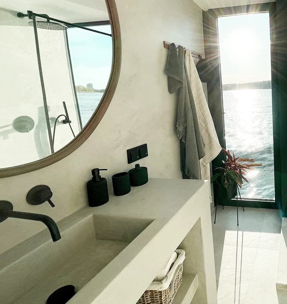 Schlafzimmer mit Premiummatratzen und hochwertiger Bettwäsche